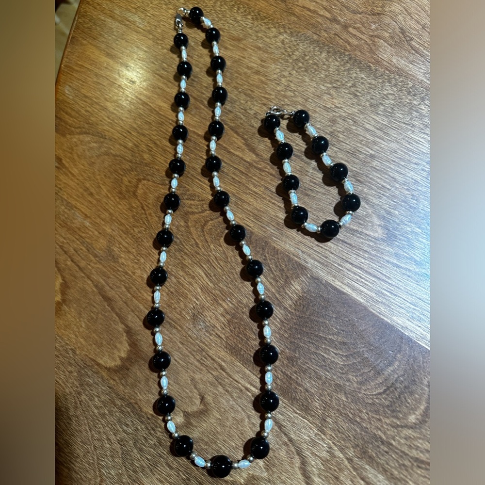 Handmade Pearl and Stone Necklace and Bracelet Set brand new